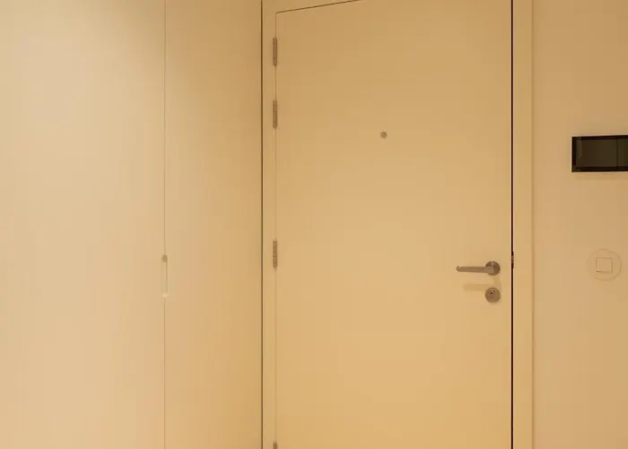 Urban Stylish With Balcony דירה