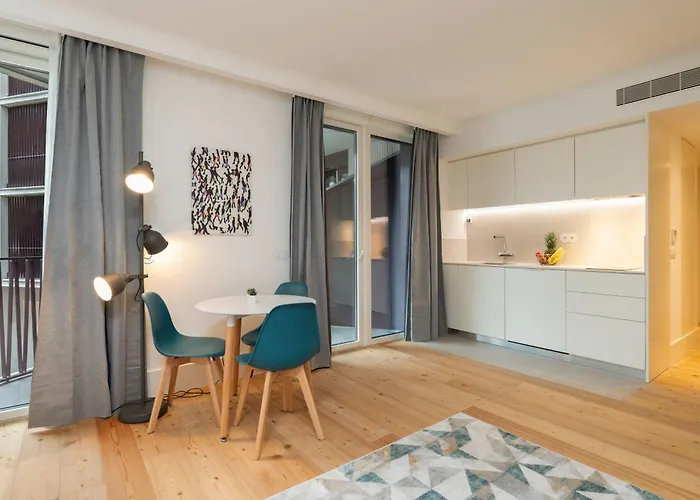 Urban Stylish With Balcony דירה פורטו