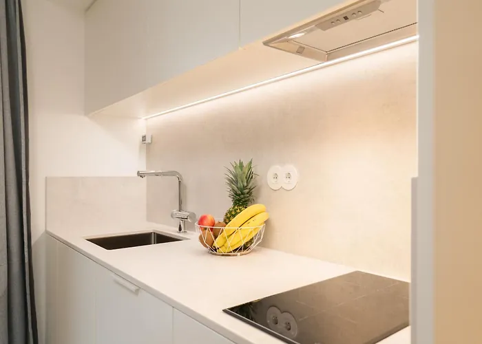 Urban Stylish With Balcony דירה