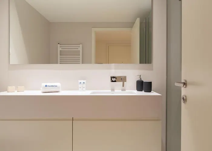 דירה Urban Stylish With Balcony