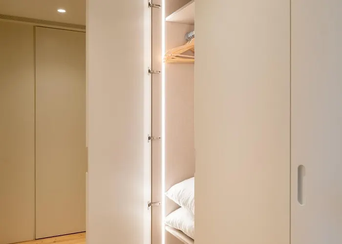 Urban Stylish With Balcony פורטו