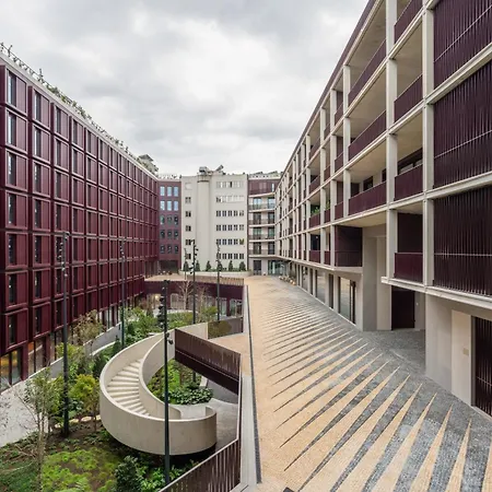 Urban Stylish With Balcony * 波尔图