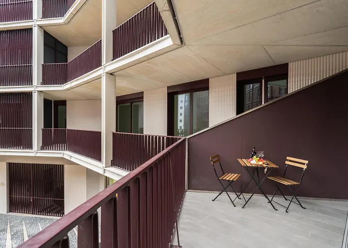 Apartment Urban Stylish With Balcony