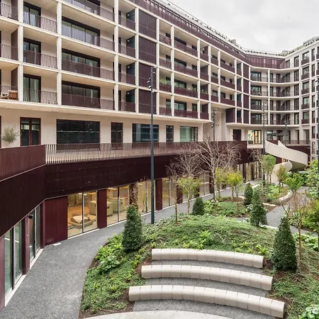 Urban Stylish With Balcony *