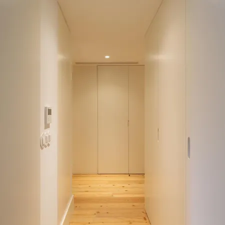 Urban Stylish With Balcony * 波尔图